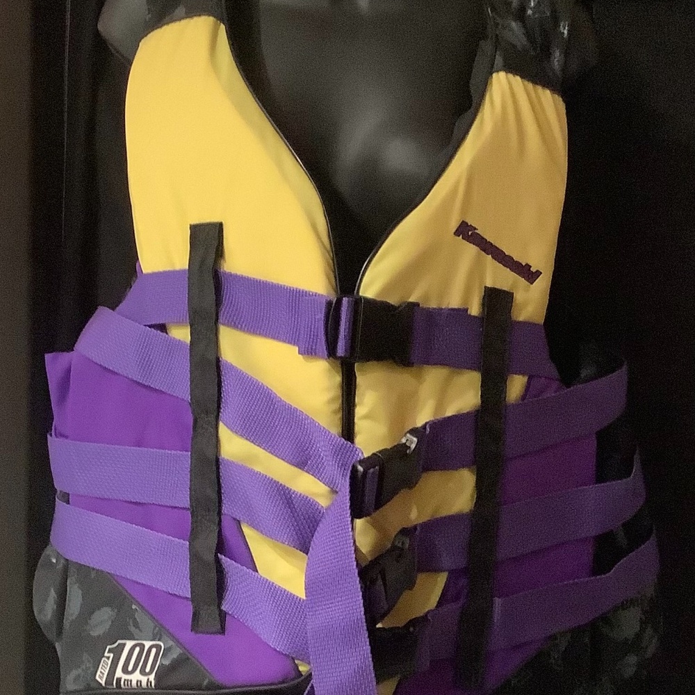 Adult life jacket